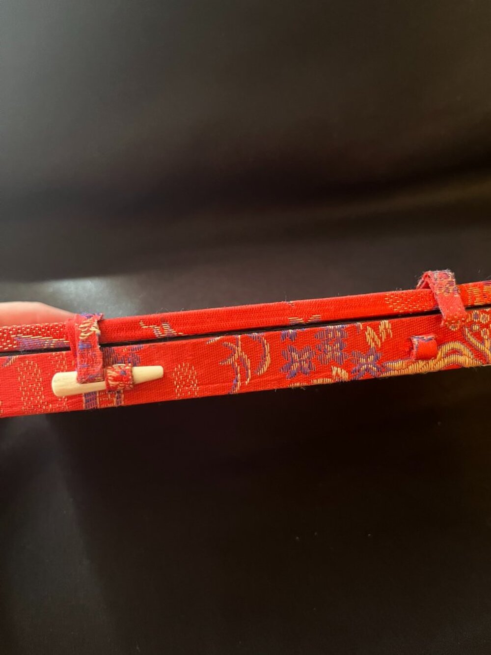🎭Rare Vintage Enamel & Brass Chinese Opera Mask Pendant Set – Orig Brocade Box - Picture 16 of 16